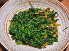 青年拌菜-青年公社烤鸭(宝杨宝龙广场店)