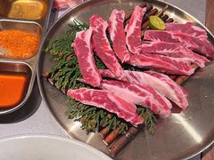 -草家酱蟹炭火烤肉店(珲春南路一店)
