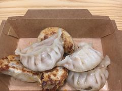 冬阴功水煎饺-肥安娜·小吃·饮品