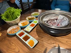 -明洞阿姨·韩式酱蟹烤肉·创意料理(三元桥店)