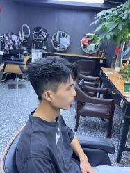 -藤野造型专业烫染接发