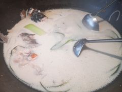 -咕嘟草帽鱼·牛奶一样的鲜鱼汤(包河万达广场创始店)