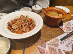 -黄泥岗·地道湖北菜(奥特莱斯店)