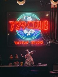 点击看大图 -729CLUB美式风格纹身店