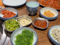 -明洞阿姨·韩式酱蟹烤肉·创意料理(三元桥店)