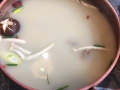 -三人行骨头王火锅(长寿店)
