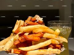 黑松露双拼薯条-春树下·树屋花房西餐厅(罍街AS1980店)