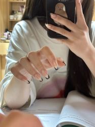 -UGIRL有个美甲