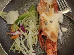 -广州万富希尔顿酒店·感趣自助餐厅·金秋蟹宴生蚝海鲜刺身