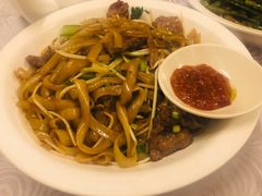 干炒牛河-粤·向群饭店(龙津东路总店)