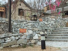 -百里峡七彩艺术小镇