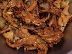 -张大师鸭爪爪特色干锅(南湖店)