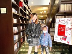 -钟书阁(松江泰晤士小镇店)