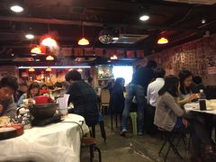 大堂-鲜入围煮花胶鸡海鲜火锅