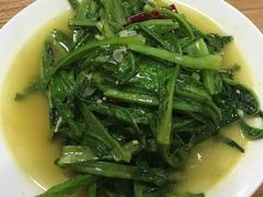 清炒油麦菜-清真·伊清阁餐厅