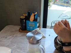 靠窗位-必胜客(阿诗玛店)