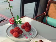 杨梅鳕鱼球-柳莺湖上·湖景餐厅·江南菜(西湖店)