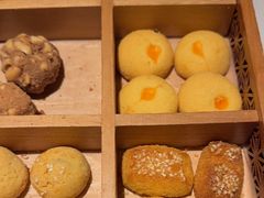 -八府香鸭·啫啫煲(华山路店)