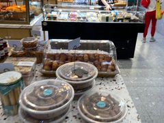 面包甜点陈列柜-法贝滋动物奶油蛋糕(广益哥伦布店)