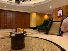 -深圳富苑皇冠假日套房酒店
