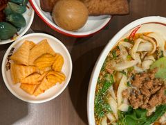 -顺溜·手工刀削面·黑金店(铜锣湾店)