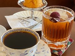 -Café Monson