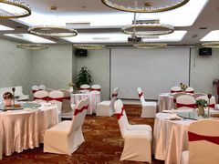 -双子楼大酒店(城开国际写字楼店)