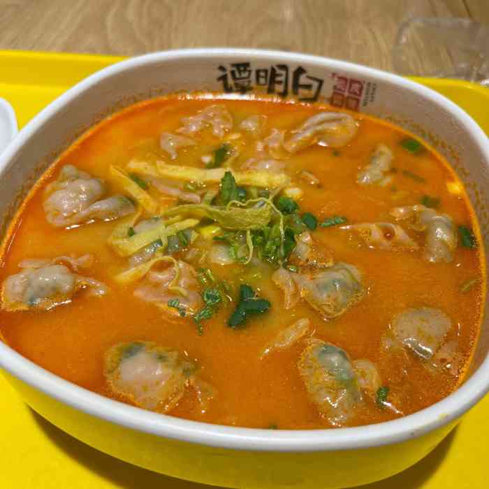 谭明白脆皮馄饨(振华店)-"自从这家店改了名字后这还是第一次来,本来.