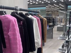 -BALENCIAGA(恒隆广场店)