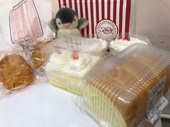 -红宝石·鲜奶小方·海派西点房(南丹店)