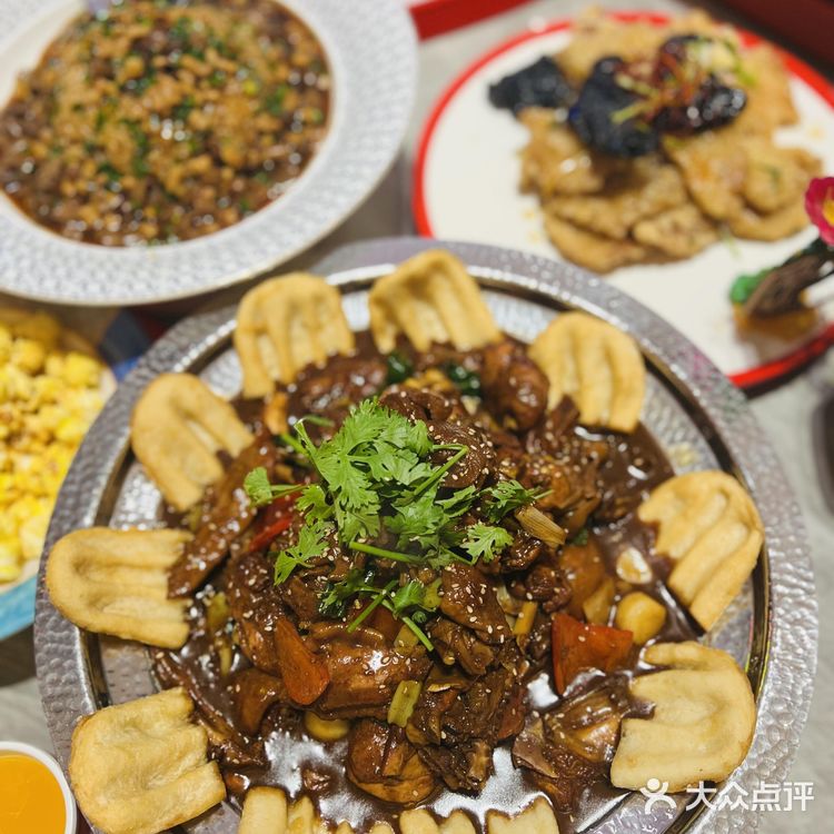 市里要比他贵两倍，吃饭还得是高新区啊！️姜北炒鸡