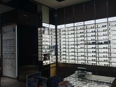 -LensCrafters亮视点·OAKLEY精选(静安嘉里中心店)