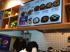 -万和春排骨砂锅米饭(新业广场店)