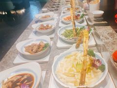 -曼格活海鲜·牛排自助(光明蓝鲸店)