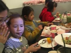 -樱花里音乐餐吧·牛扒椰子鸡(东圃店)