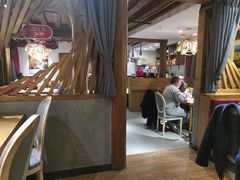 大堂-隔壁老王·家常云南菜(花巷店)