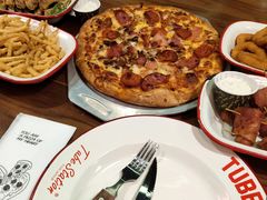 -Tubestation站点比萨(新世界大望路店)