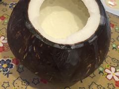 -志龙皇冠吃货椰子铺