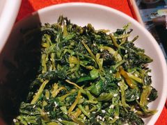 凉拌油菜尖-龙巢盱眙龙虾·牛蛙·烧烤宵夜(八卦岭店)