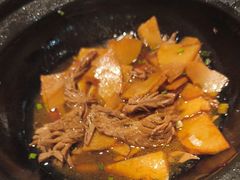 -泉畔人家·老济南经典鲁菜(大明湖店)