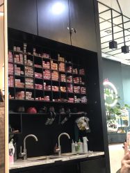 -HAIR CORNER