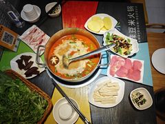 -四季喧黔味豆米火锅(万达广场店)