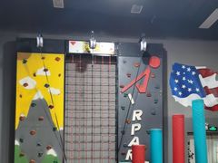 -嗨马乐动室内潮玩运动·团建·轰趴·桌游(南丰汇店)