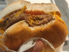 安格斯MAX厚牛培根堡-麦当劳(南京文鼎广场店)