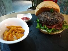 -HIGH FIVE哈福手工汉堡(桂林路店)