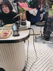 -PE SALON