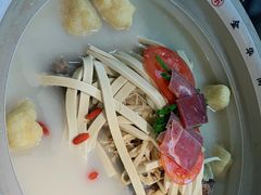 -小乌猪·金华筒骨煲(永盛购物广场店)