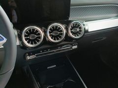 -宁波之星奔驰4S店(海曙店)