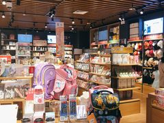 -九木杂物社(新奥购物中心店)