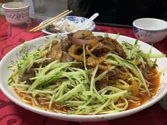 黄面炒烤肉-煲来饱去冷水鱼